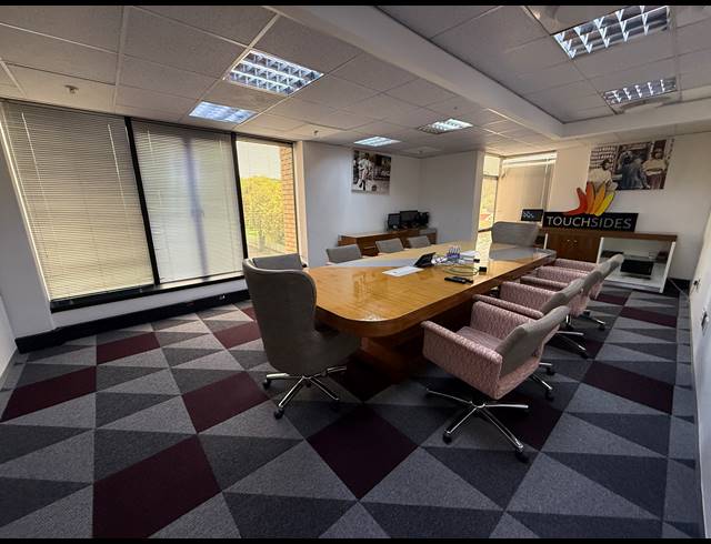 4,695M² OFFICE TO LET IN ROSEBANK
